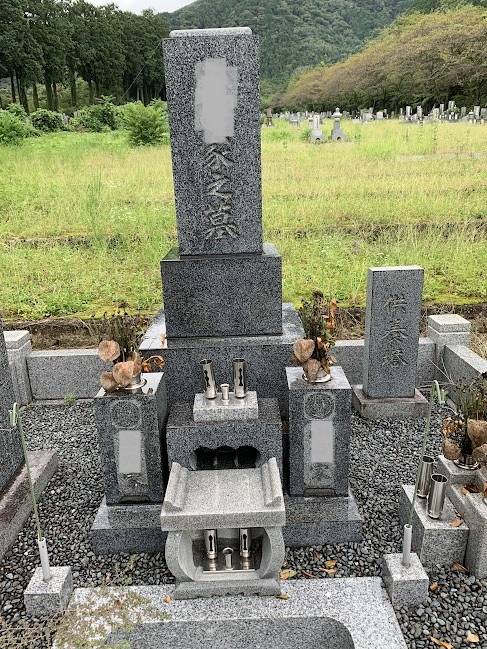 雪国からやって来たお墓で　文化の違いを感じた　岐阜のお墓掃除屋「磨き専隊」です