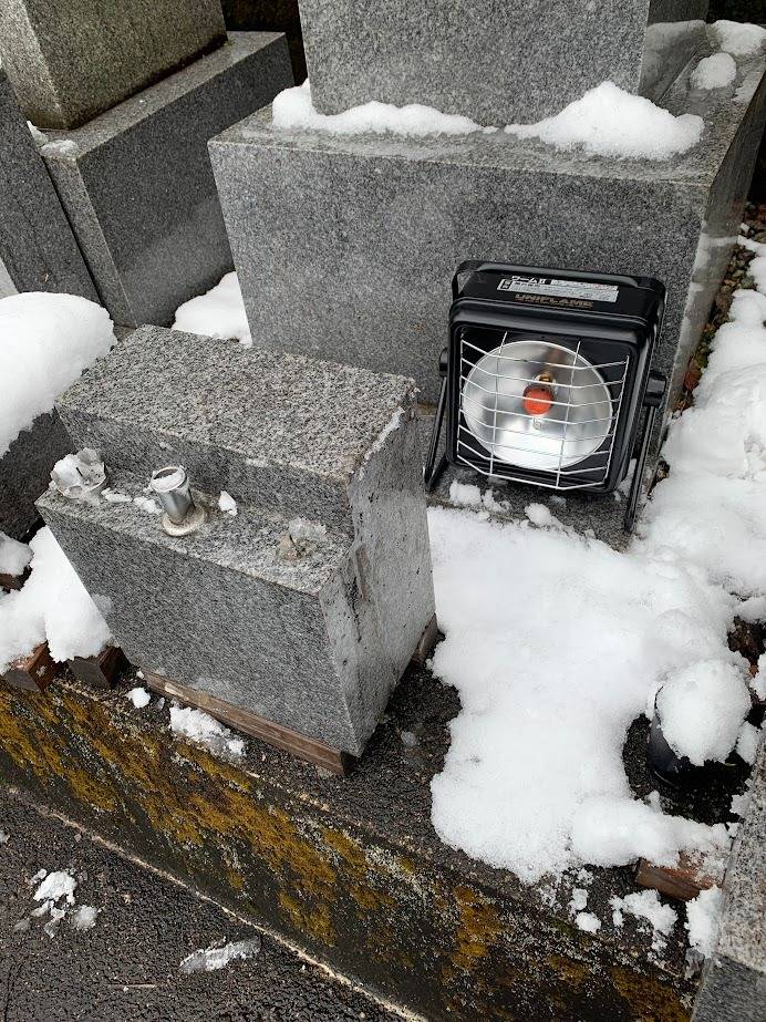 お墓の弱点は大雪か？　岐阜のお墓掃除屋「磨き専隊」です