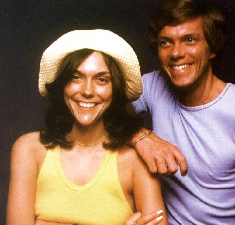 一日遅れの「カーペンターズの日」　岐阜のお墓掃除屋「磨き専隊」です