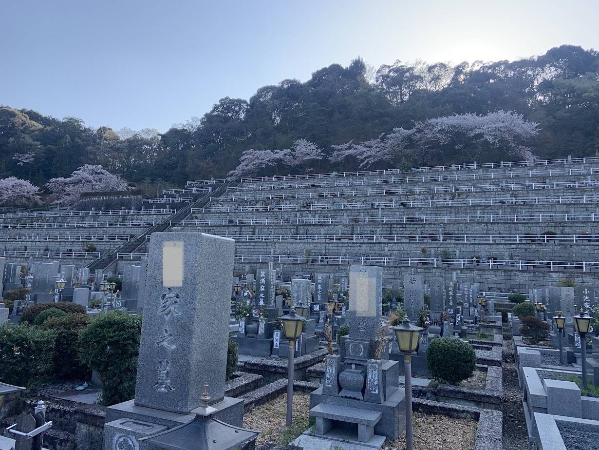 お墓作りの最初は　墓地選びから　岐阜のお墓掃除屋「磨き専隊」です