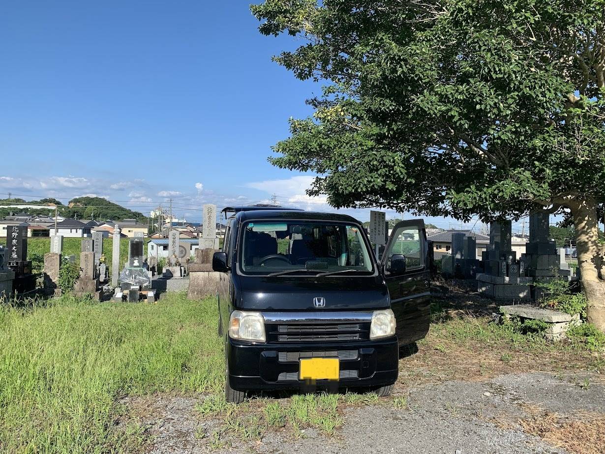 真夏の墓地は　危険です　岐阜のお墓掃除屋「磨き専隊」です